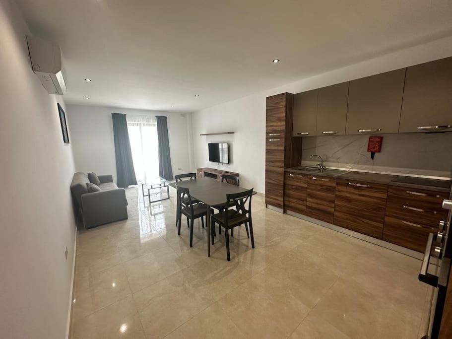 Duplex Penthouse In Gzira Sleeps 6 Lägenhet Exteriör bild